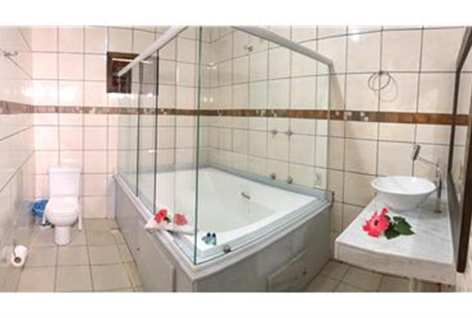 suíte com hidro (guarda)