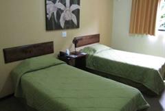 Quarto com 2 Camas de Solteiro