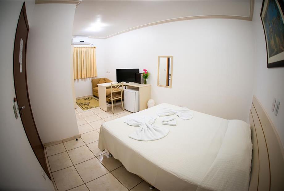 wa2_7623 (medium).jpg