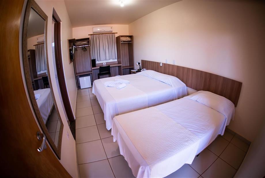 wa2_7618 (medium).jpg