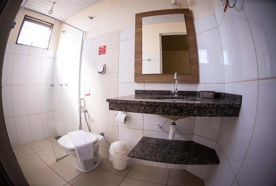 wa2_7605 (medium).jpg