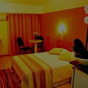 Quarto Duplo com Cama de Casal