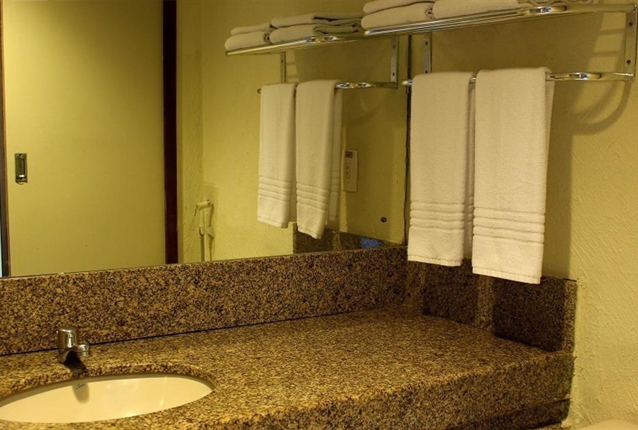 IMG_7063 Banheiro Apto Standard.jpg