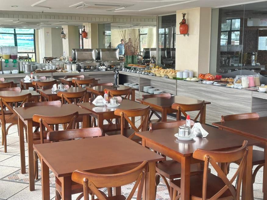 yak ponta restaurante.jpg
