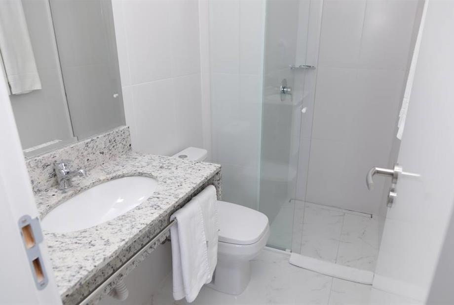 superior casal com sofá-cama - banheiro (4).jpg