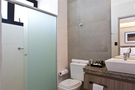 superior balcony banheiro 01 web.jpg