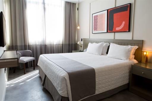 standard 05 quarto web.jpg