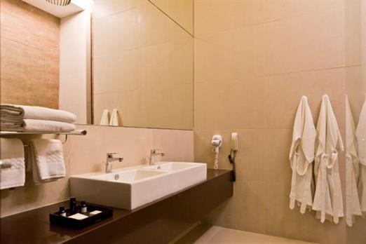 premium 02 banheiro1 web.jpg