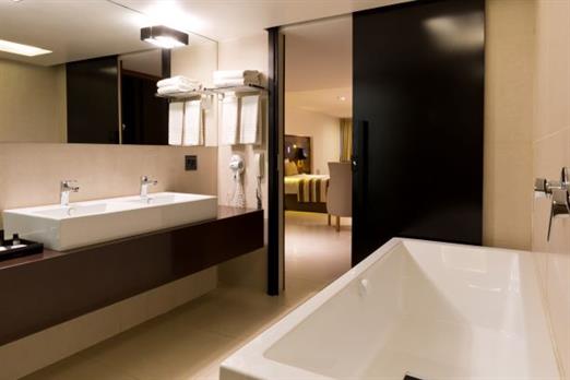 premium 07 banheiro1 web.jpg