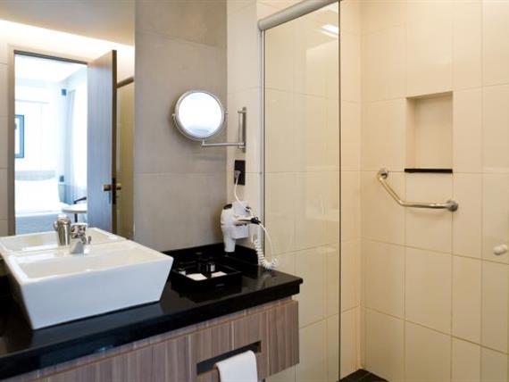 superior 06 banheiro web.jpg