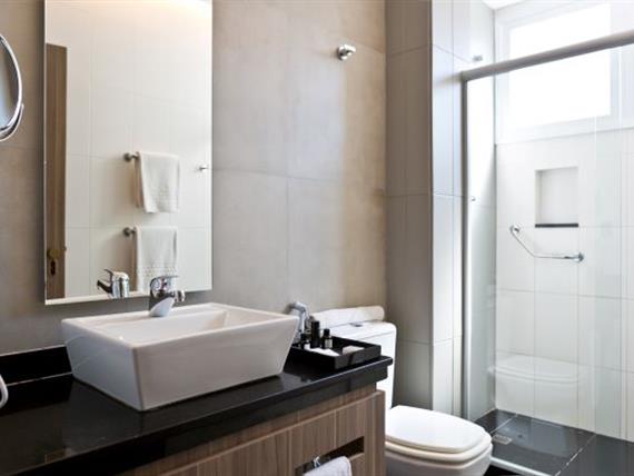 superior 04 banheiro web.jpg