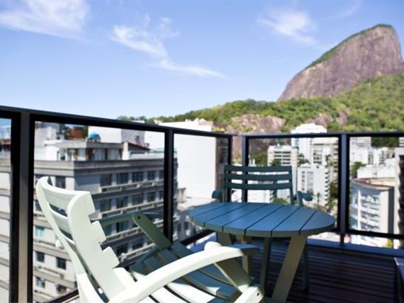 flat 02 vista varanda web.jpg