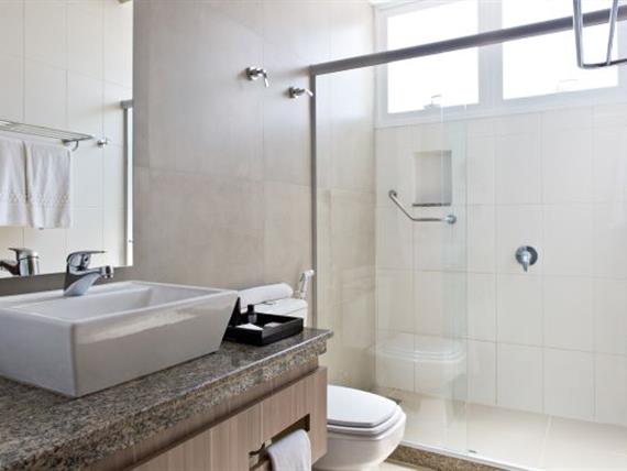 superior 03 banheiro web.jpg