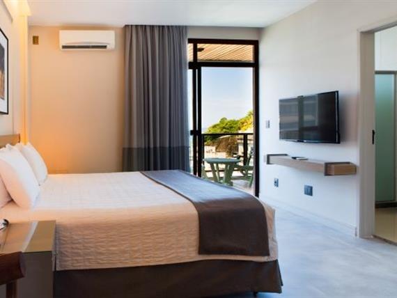 superior balcony 01 quarto web.jpg