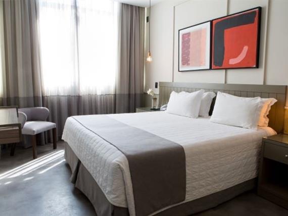 standard 05 quarto web.jpg