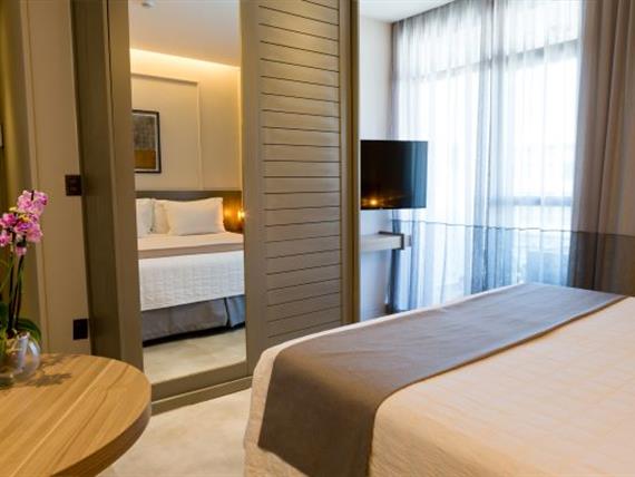 standard balcony 07 web.jpg