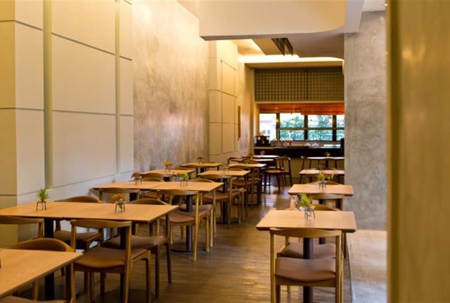 restaurante2 web.jpg