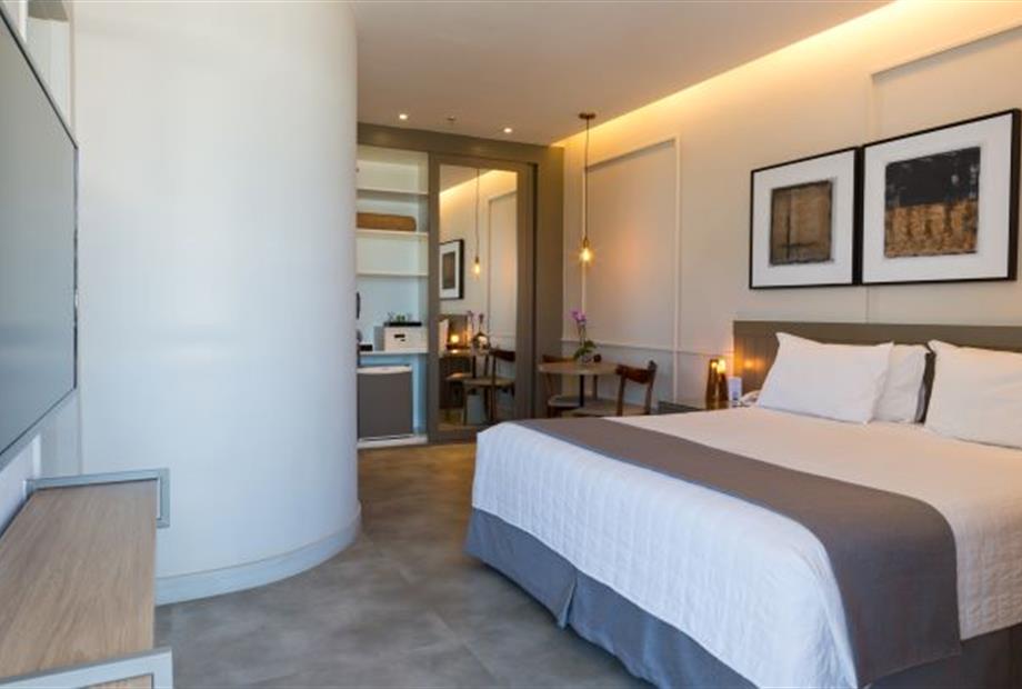 superior balcony quarto 01 web.jpg