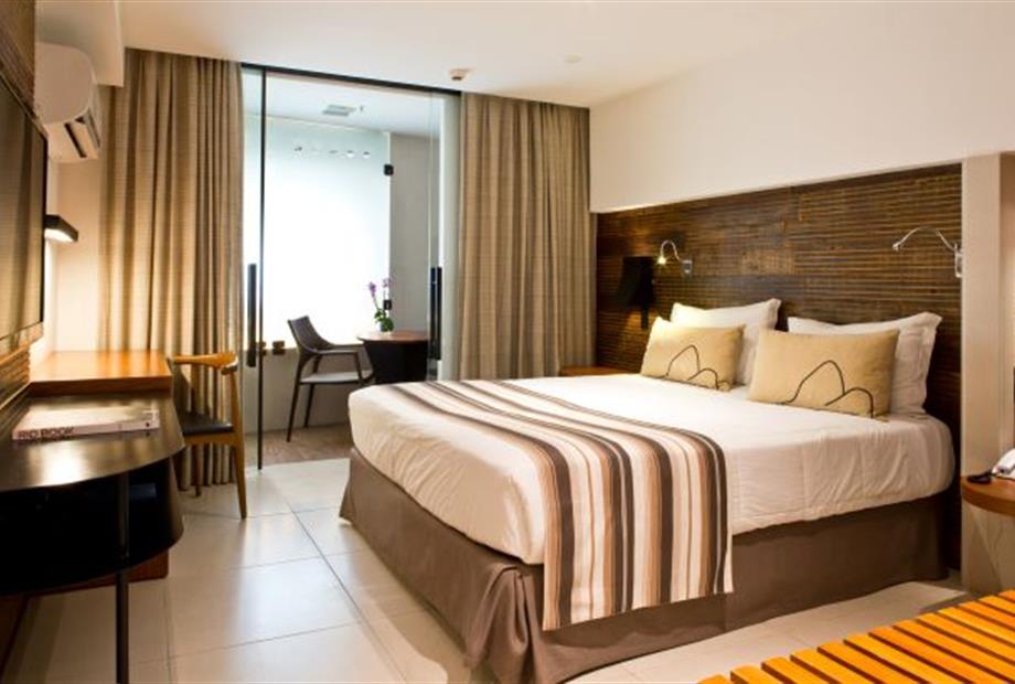 standard silence 05 web 1.jpg