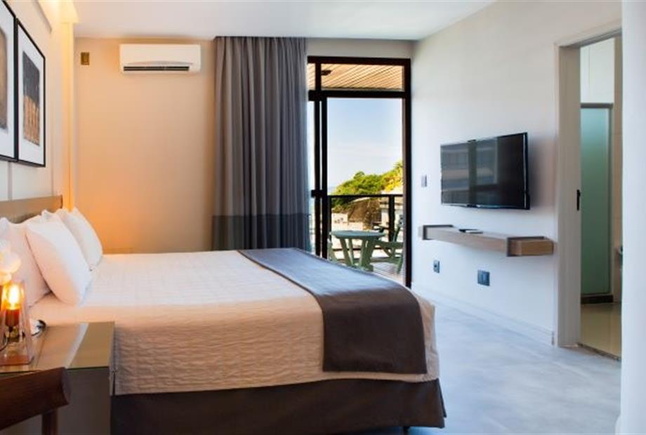 Superior Balcony 01 Quarto WEB.jpg