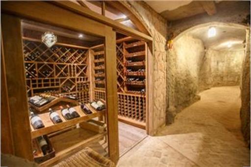 Adega com climatização natural