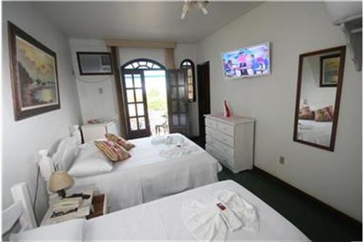 Quarto Triplo Superior com Vista mar.jpg