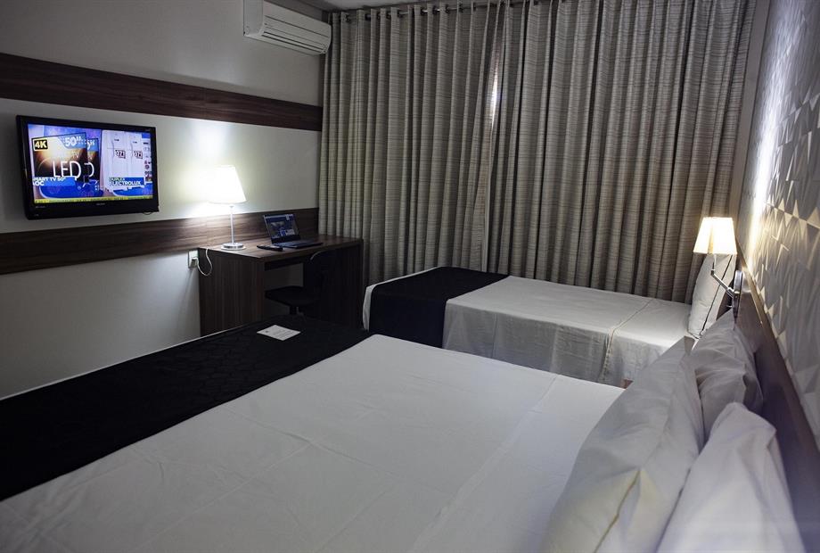 Quarto Triplo Luxo3.jpg