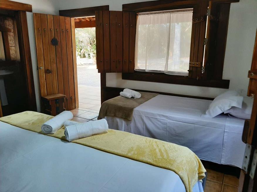 8 dbl room + extra bed ii-min.jpg
