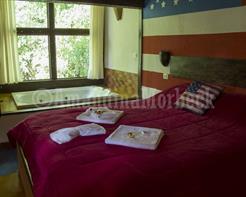 Suíte Queen com Banheira de Hidromassagem