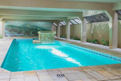 piscina interna (2).jpg