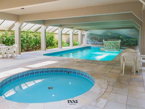 piscina interna (1).jpg