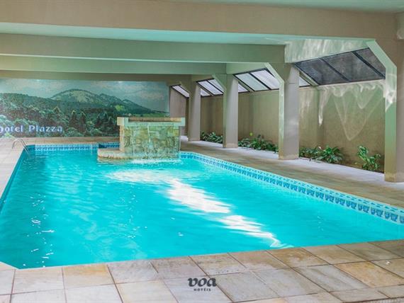 piscina interna (2).jpg