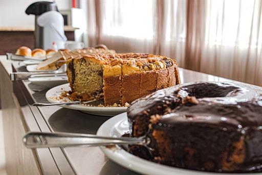 cafe da manha falcao bolos 1.jpg