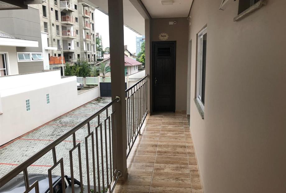 Corredor standard vista estacionamento.jpeg