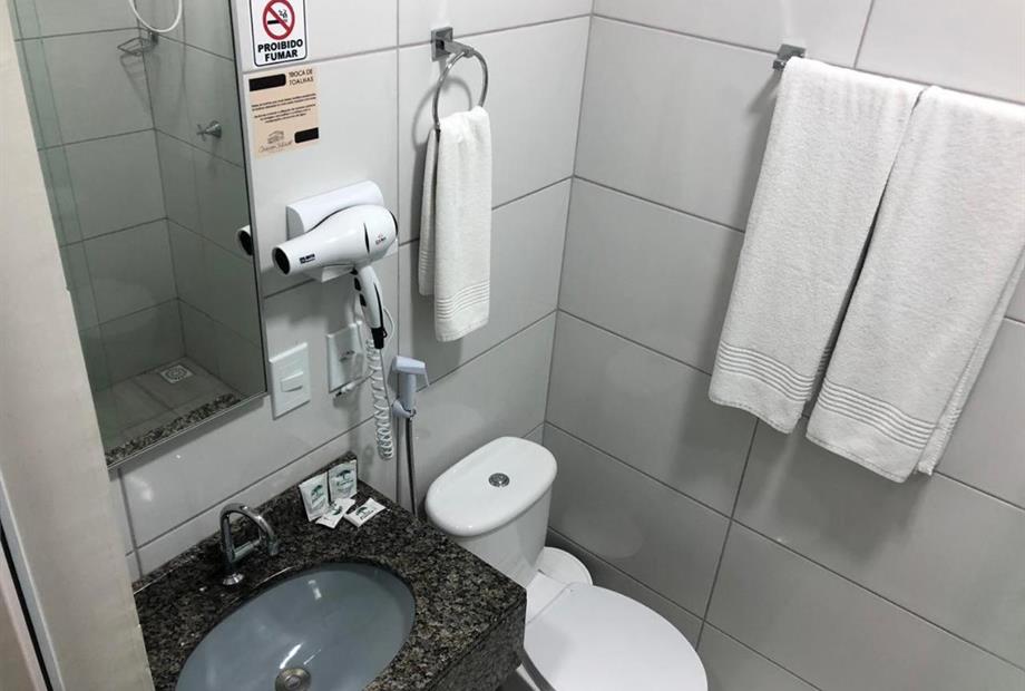 suite standard duplo banheiro - 01.jpg