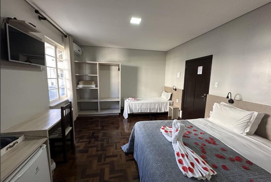 suite triplo luxo 1.jpg