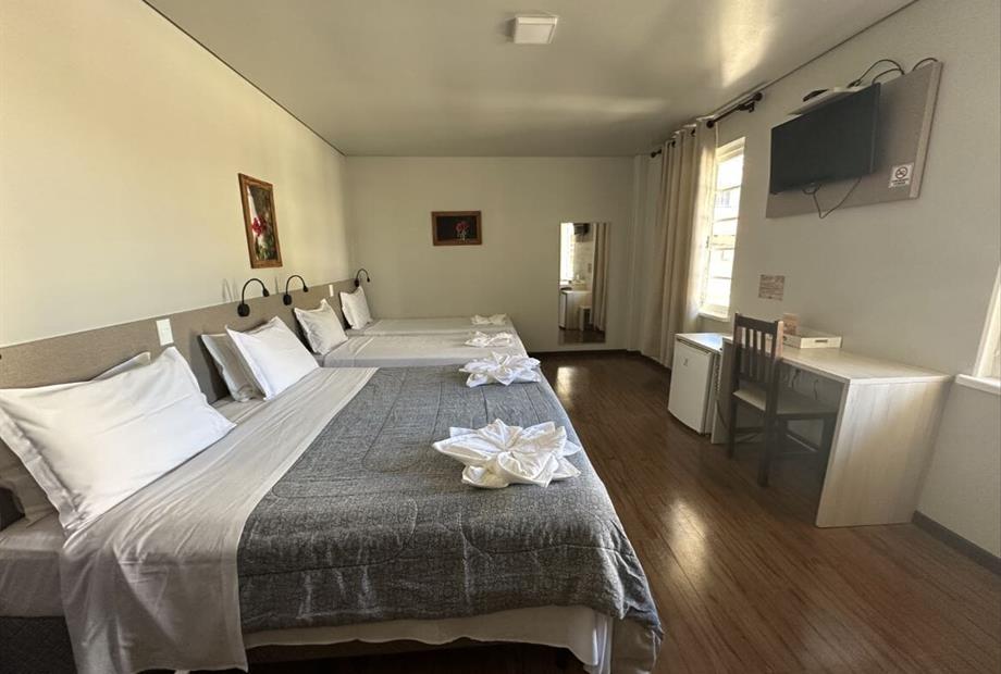 3 suite quadruplo luxo.jpg