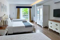 Luxo Triplo Vista Piscina