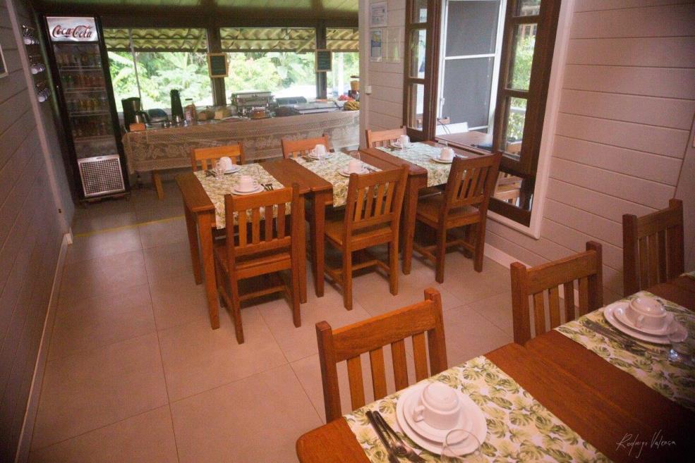 CAFÉ 11 Site.jpg