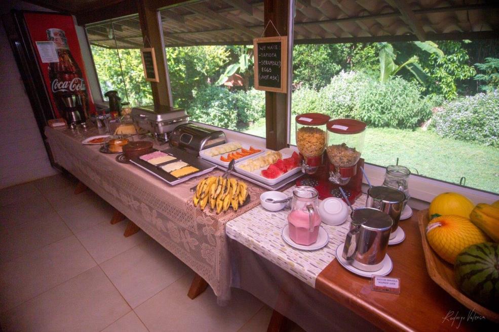 CAFÉ 14 Site.jpg