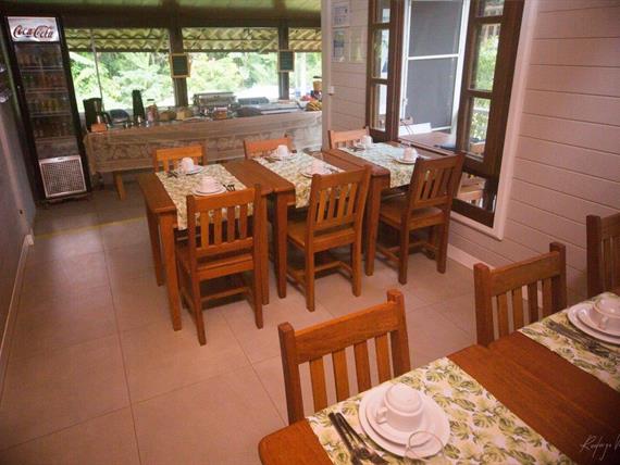CAFÉ 11 Site.jpg