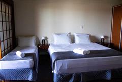 Triplo com Varanda Frente Mar