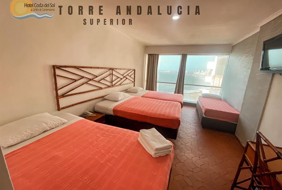 habitación triple low res motor.jpeg