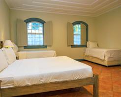 Casario Standard Quádruplo Cama Casal + Camas Solteiro