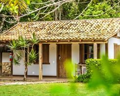 Chalé Frente Jardim Sêxtuplo Cama Casal + Camas Solteiro