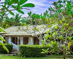 Chalé Frente Jardim Duplo Camas Solteiro