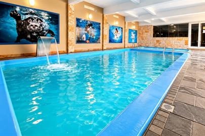 piscina interna aquecida sky centro.jpg
