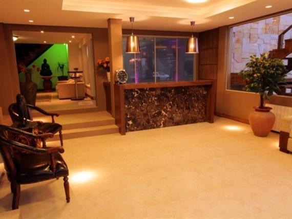sky-centro-hotel-spa-02.jpg
