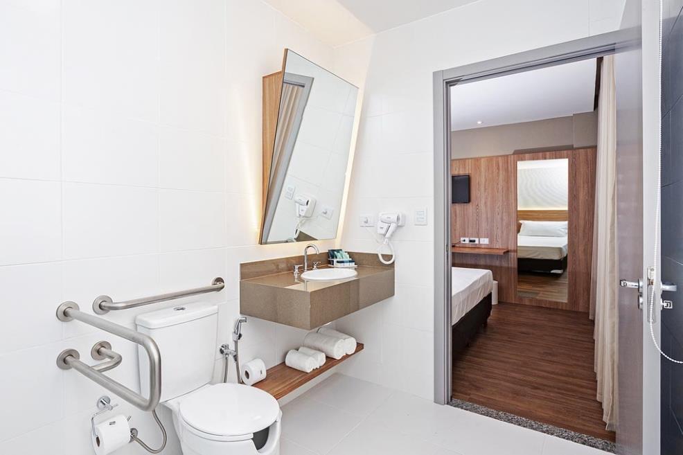 SECA - Luxo Casal PCD - Banheiro (4).jpg