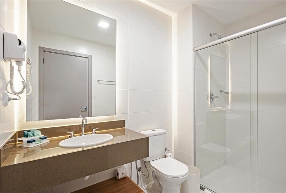 SECA - Luxo Casal - Banheiro (1).jpg